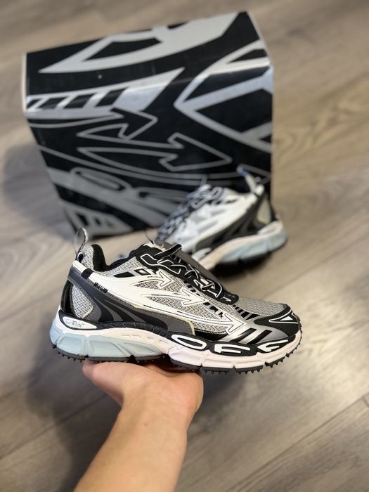 Off White Be Right Back