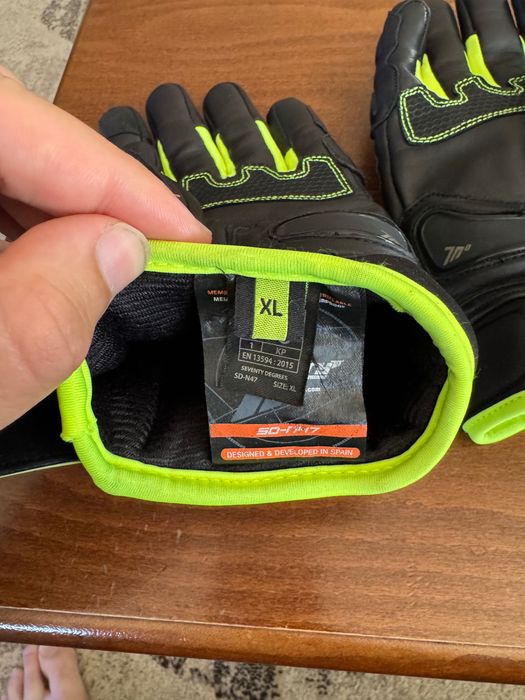 Ракавици за мотор