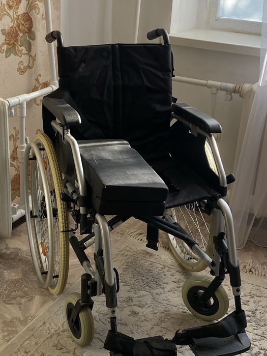Инвалидное кресло
