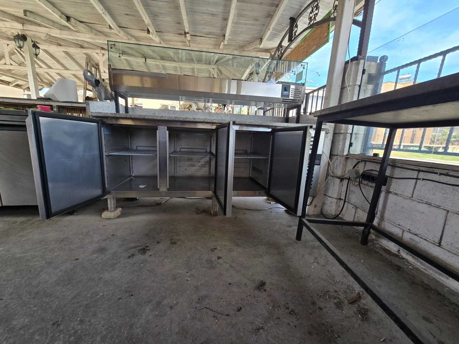 Пицарска маса с хладилник и витрина GGM Gastro