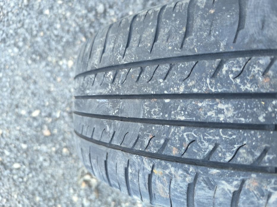 Продам резину Triangle 205/65/15