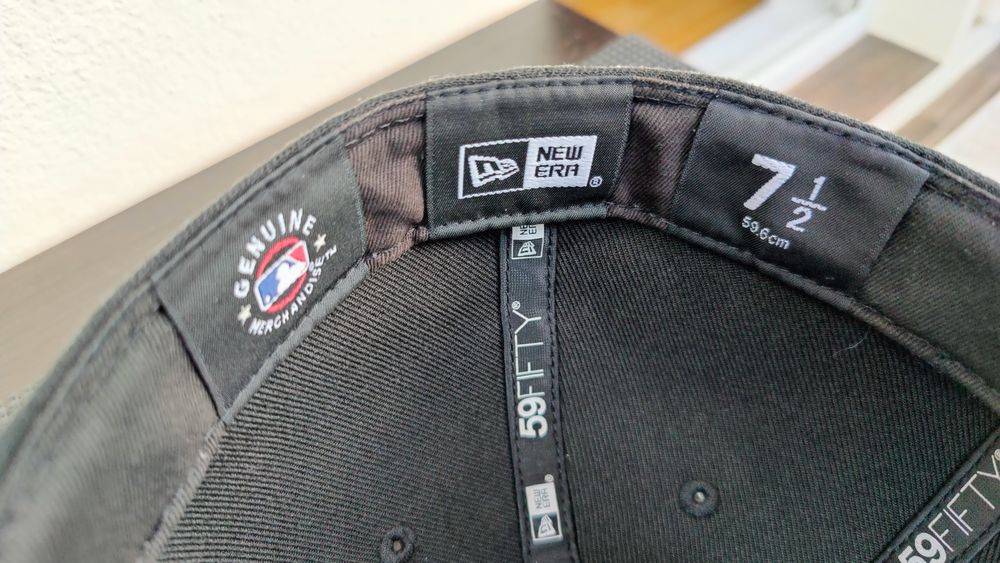 Vand sau schimb sapca new era