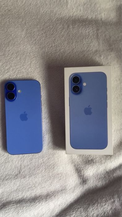 iPhone 16 • 128Gb • 100%