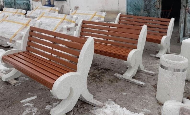 Скамейки мрамор урны