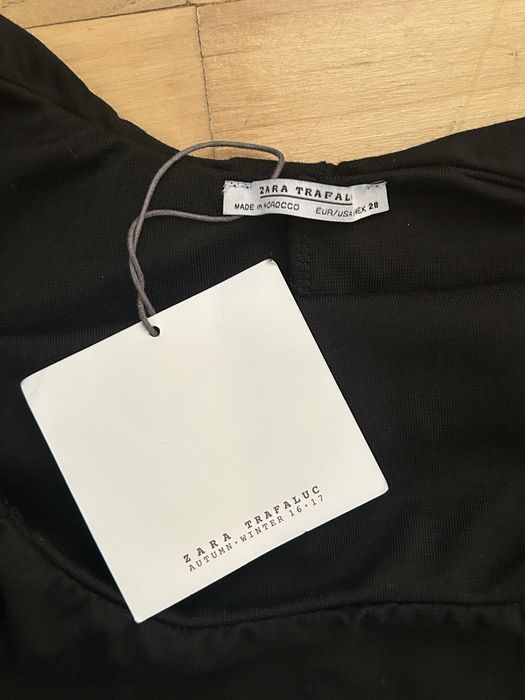 Рокля по тялото Zara