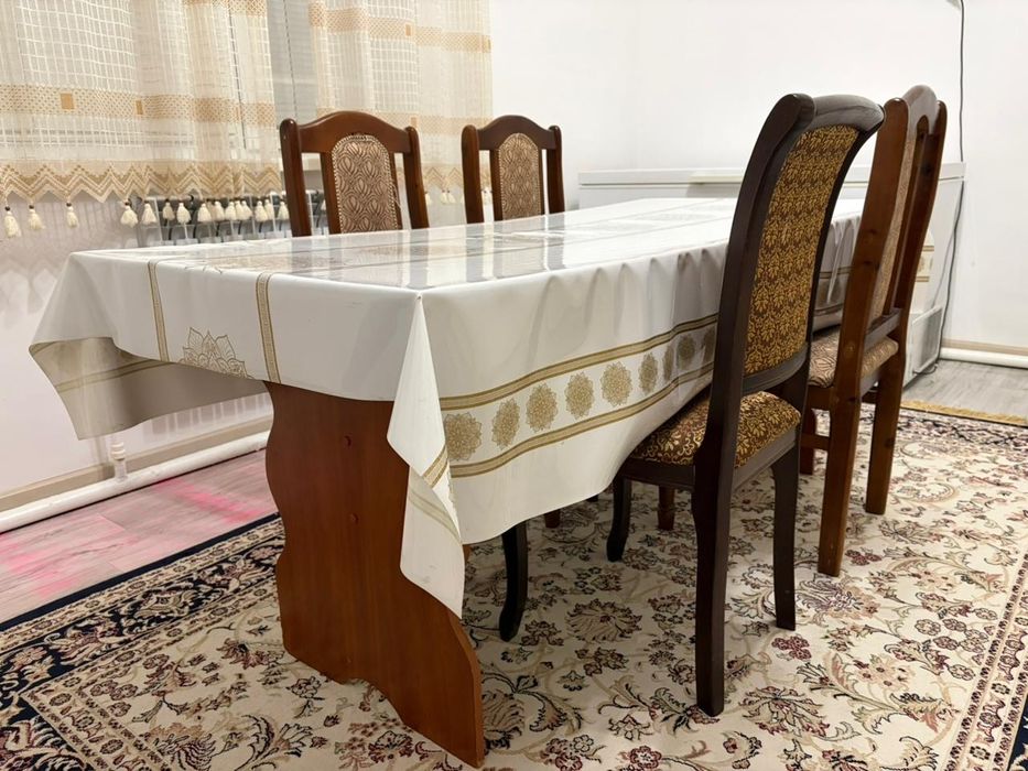 Продам стол со стульями