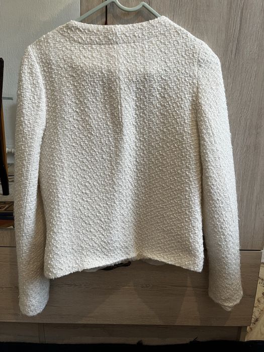 Твидовый белый пиджак