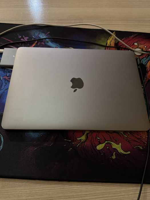 MacBook pro 13 2016