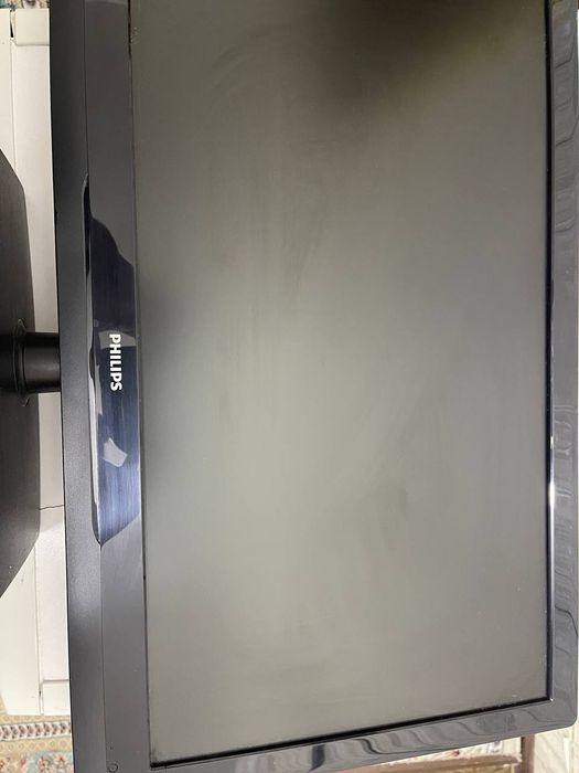 Телвизор PHILIPS  сотилади 26 таликк смарт эмас