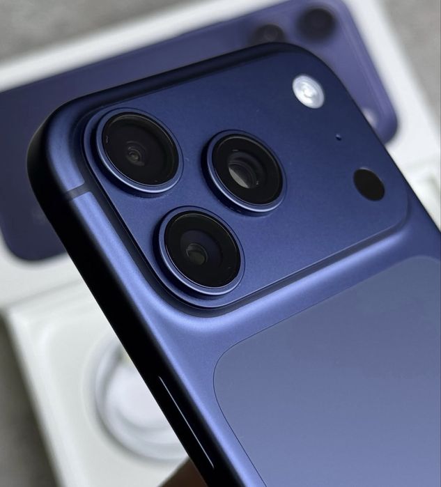IPhone 17 pro 256 esim blue срочно сотаман