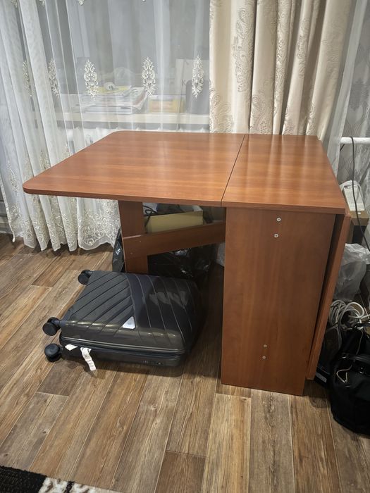 Продам стол пенал -20000т