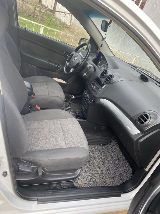 Nexia 3 sotiladi radnoy