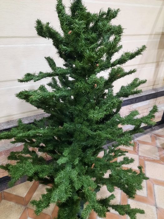 Шикарная ёлка 1.7 метров