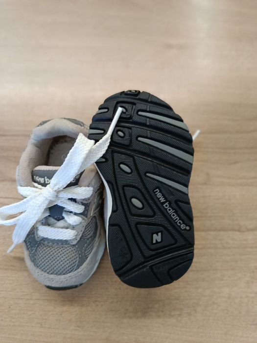 Маратонки New Balance за бебе