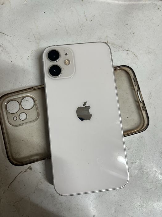Продам Iphone 12 mini