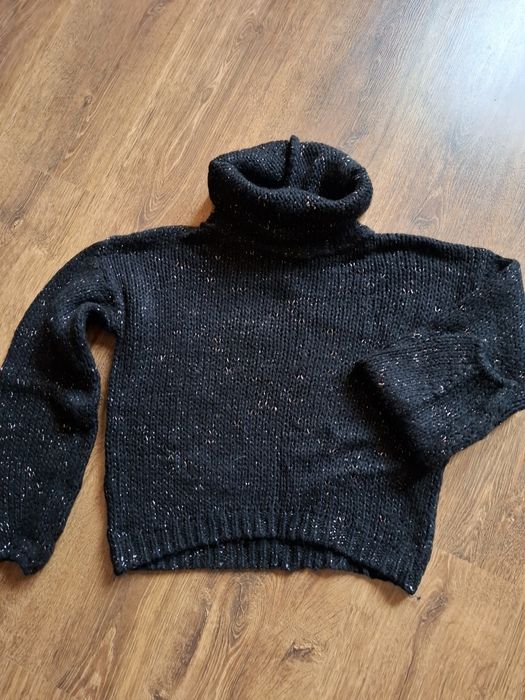 Дамски пуловери .