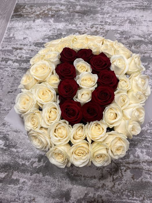 Продам букет розы в корзине