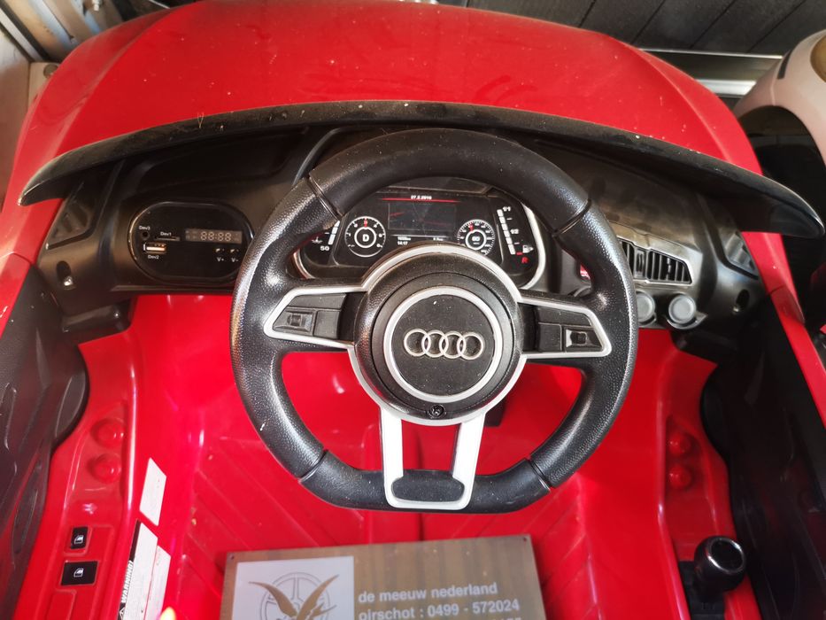 Mașinuța electrica