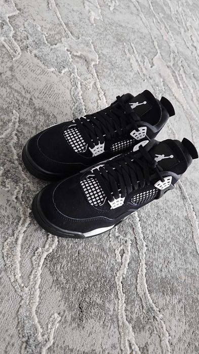 Jordan 4 White Thunder marime 41