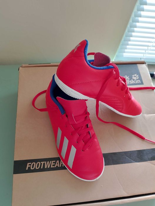 Детски маратонки апрески и сандали