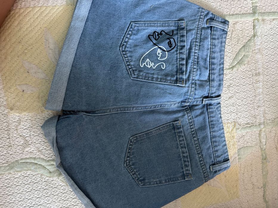 Къси сини дънкови панталони