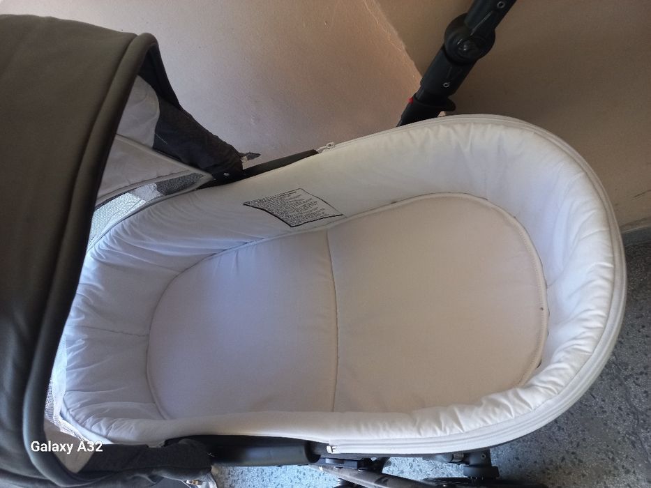 Двойна бебешка количка