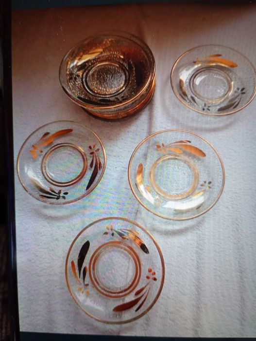 Farfurii desert aurite