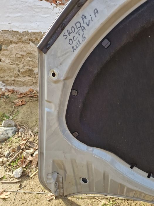 Skoda Octavia 2016 преден капак