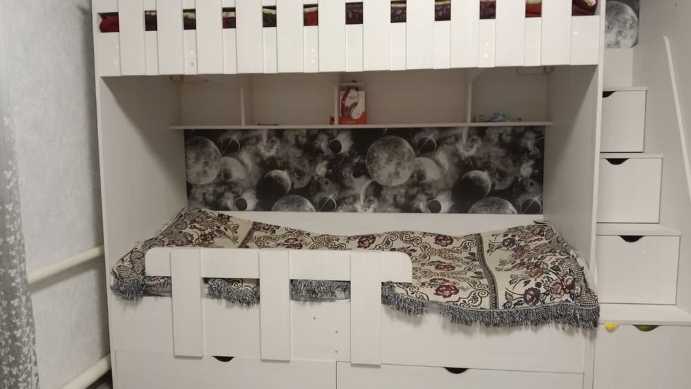 2-х ярусная кровать + пенал