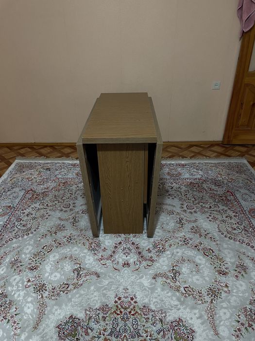 Продам стол книжка