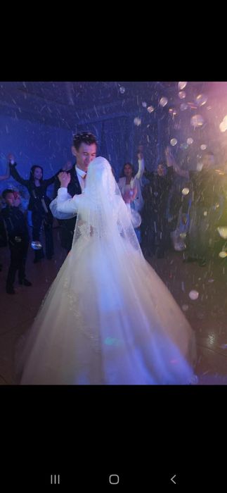 Свадебные платья