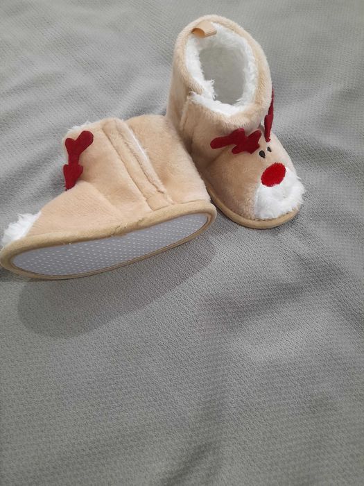 Продавам детски обувки