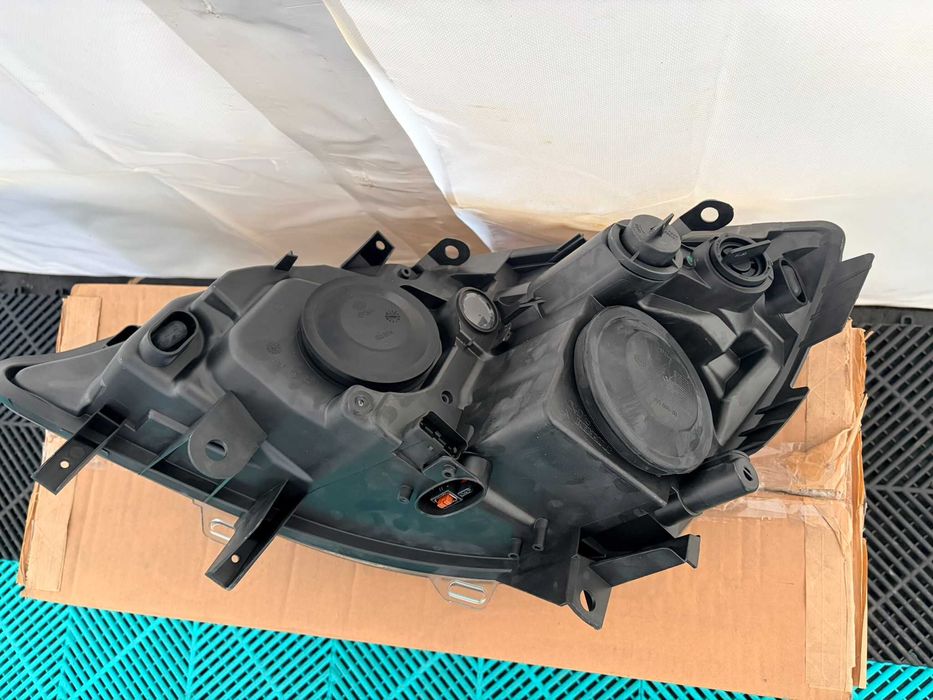 Far dreapta xenon Renault Scenic 2 2006-2010 nou original Renault