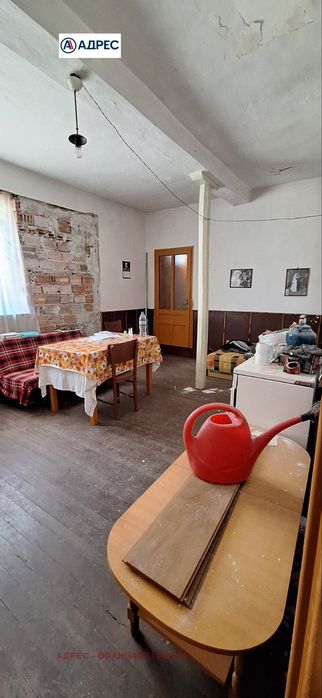 Къща в Плевен, област-с.Беглеж площ 100 цена 14300