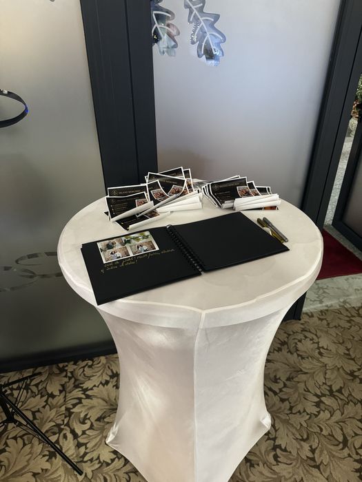 Cabinǎ foto si platforma 360•