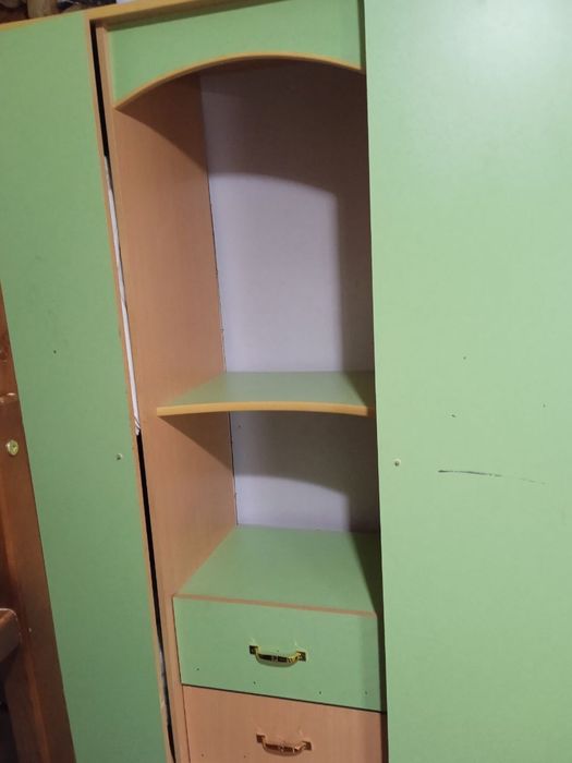 Продаеться мебель