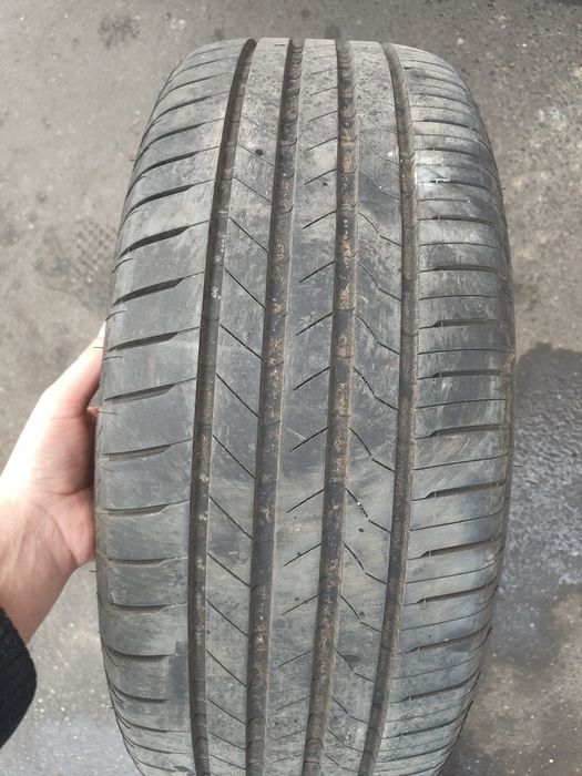 Brigestone alenza 235/50/20