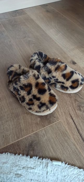 Домашни пантофи с пухкава подплата. Детски.