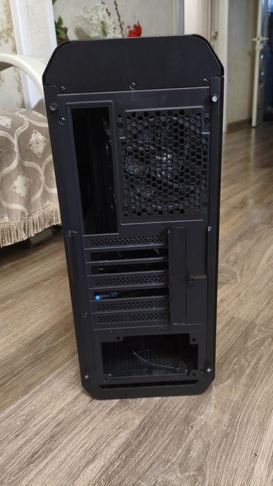 Продам корпус для ПК Aero One Eclipse-G-BK-v1