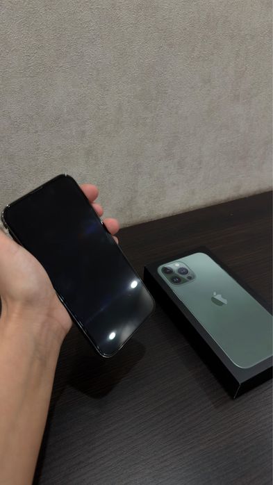 Продам Айфон 13 про Макс