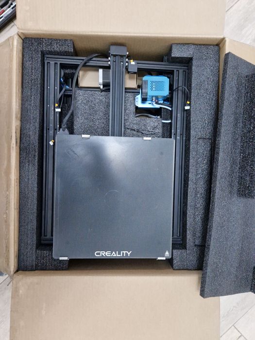 Imprimantă 3D Creality CR10 V2