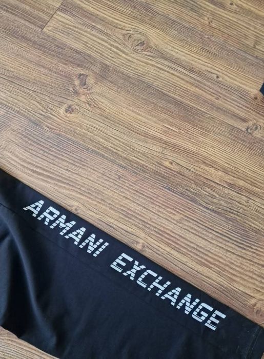 Мъжко спортно долнище и горнище екип ARMANI размер S XL  
Екип 
Най-ви