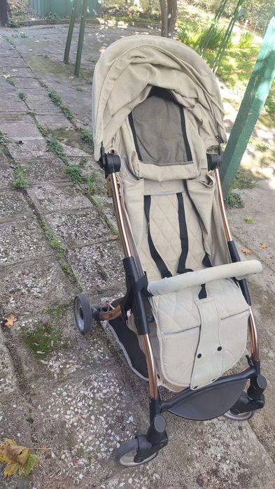 Продавам детска количка – здрава и удобна