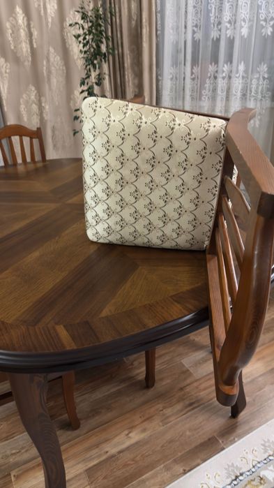 Продам стол со стульями