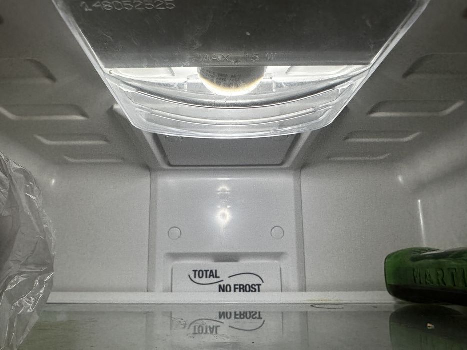 Продам холодильник Hotpoint ARISTON