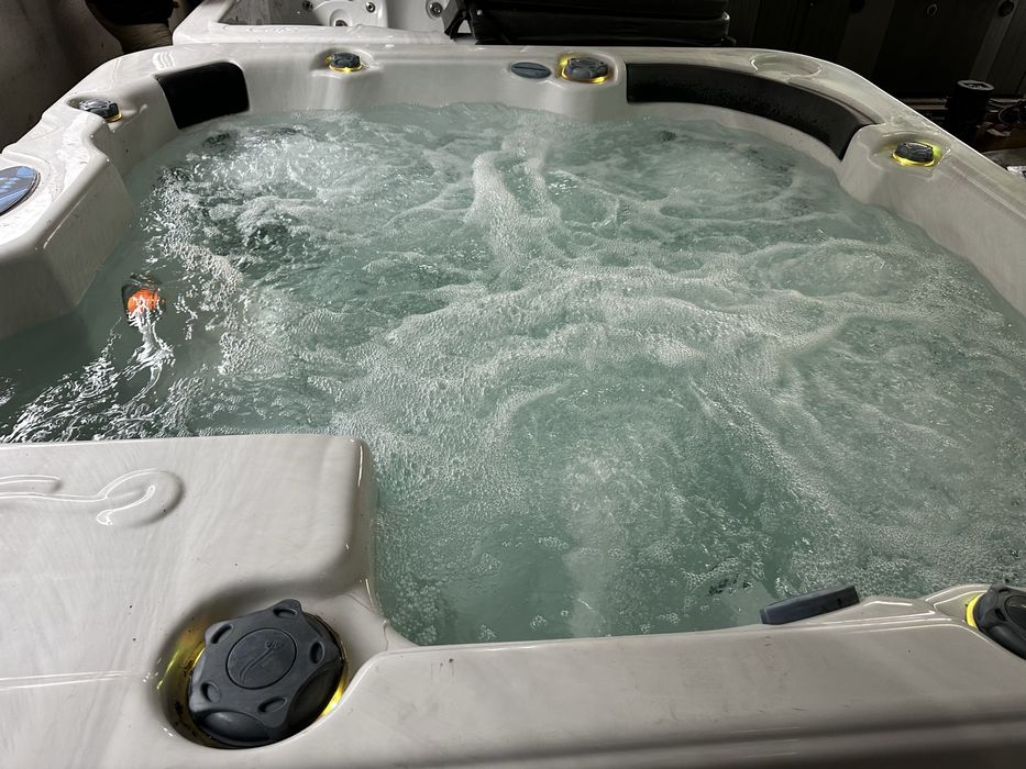 Джакузи градинско   7 места  покривало