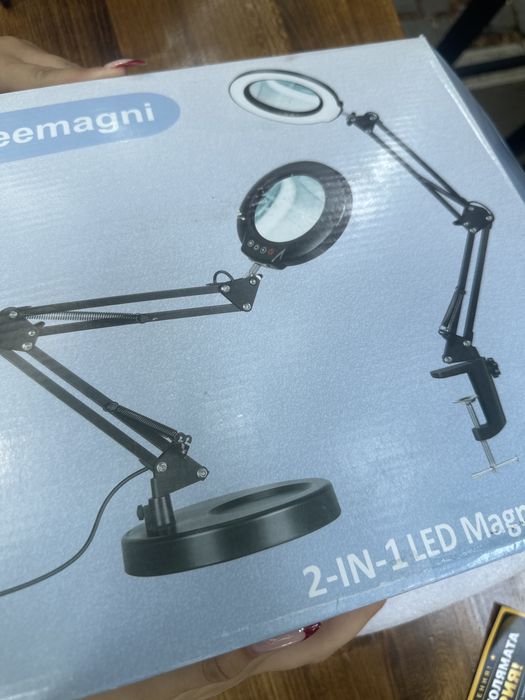 2-IN-1 Magnifiyng lamp