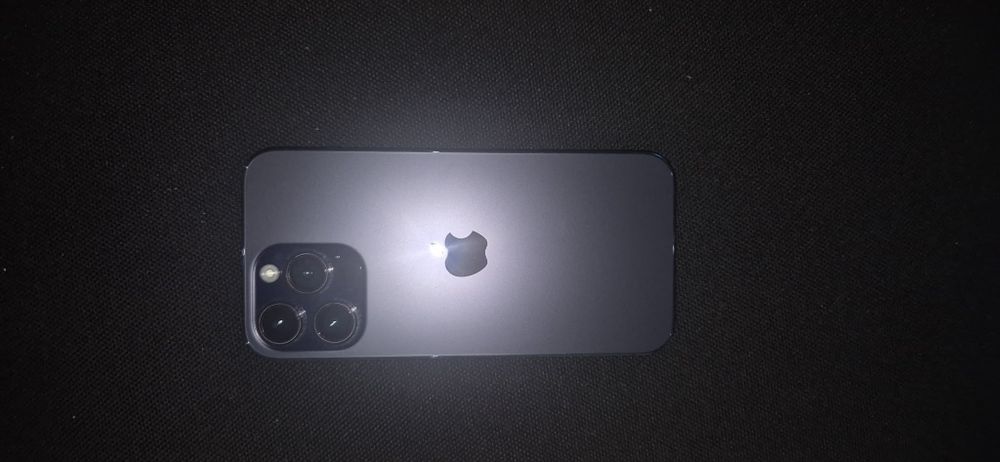 Vand iphone 14 pro max la pachet
