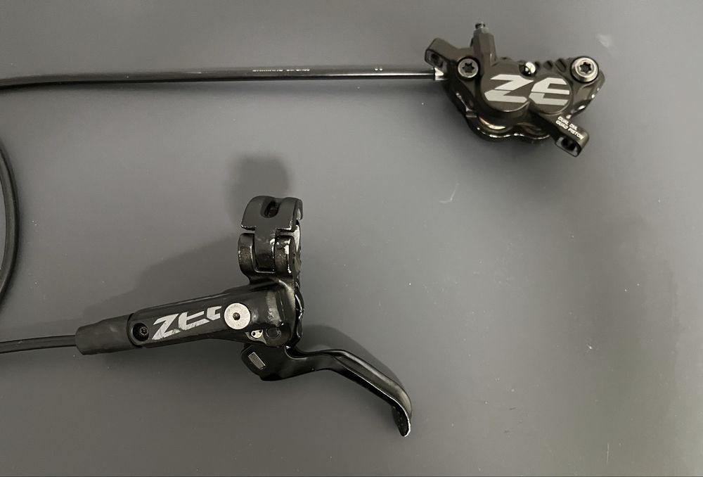 Спирачка Shimano Zee 4-бутална (като нова)
