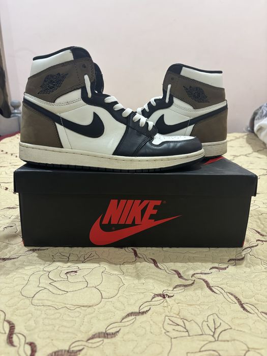 Jordan 1 Retro High (Dark Mocha)